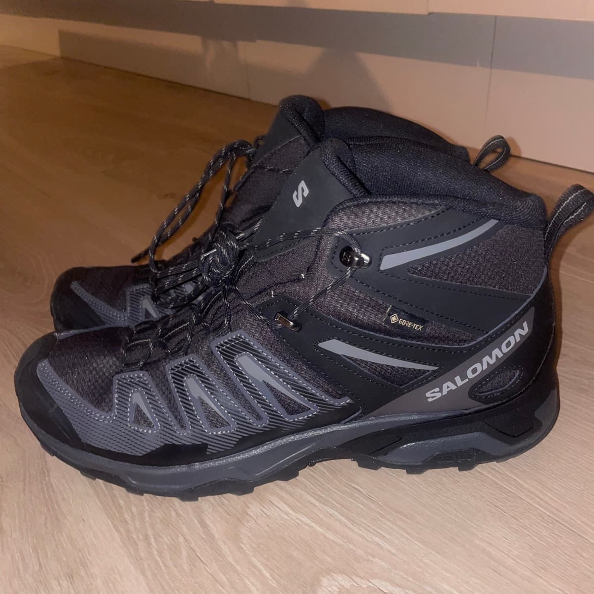 Salomon Gore-Tex gönguskór
