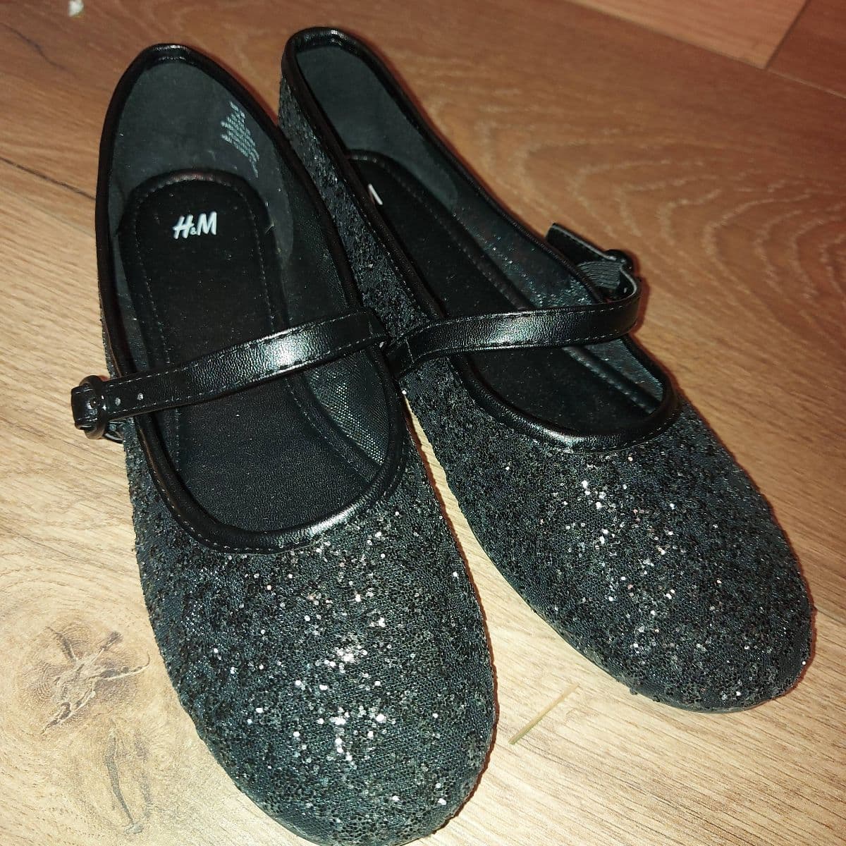 H&M glimmer skór