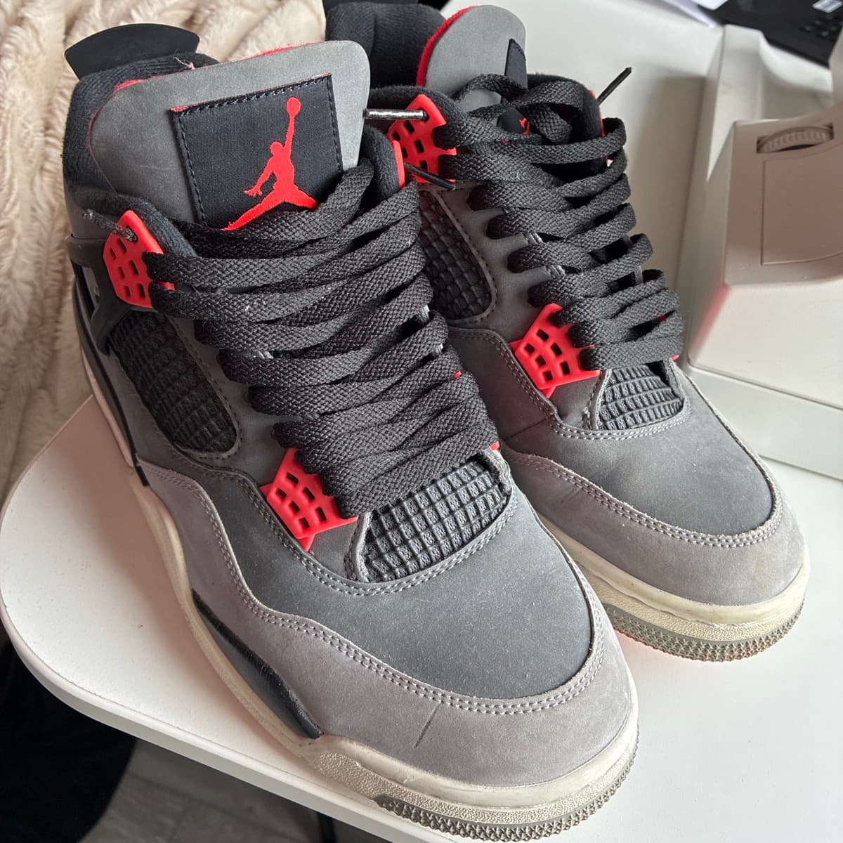 Air Jordan 4
