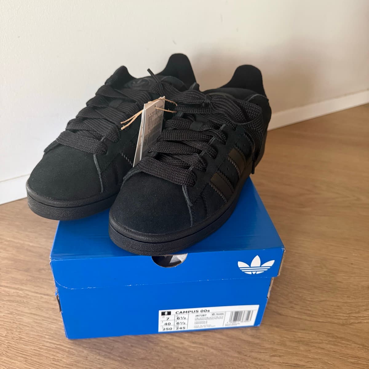 Adidas Campus 00s