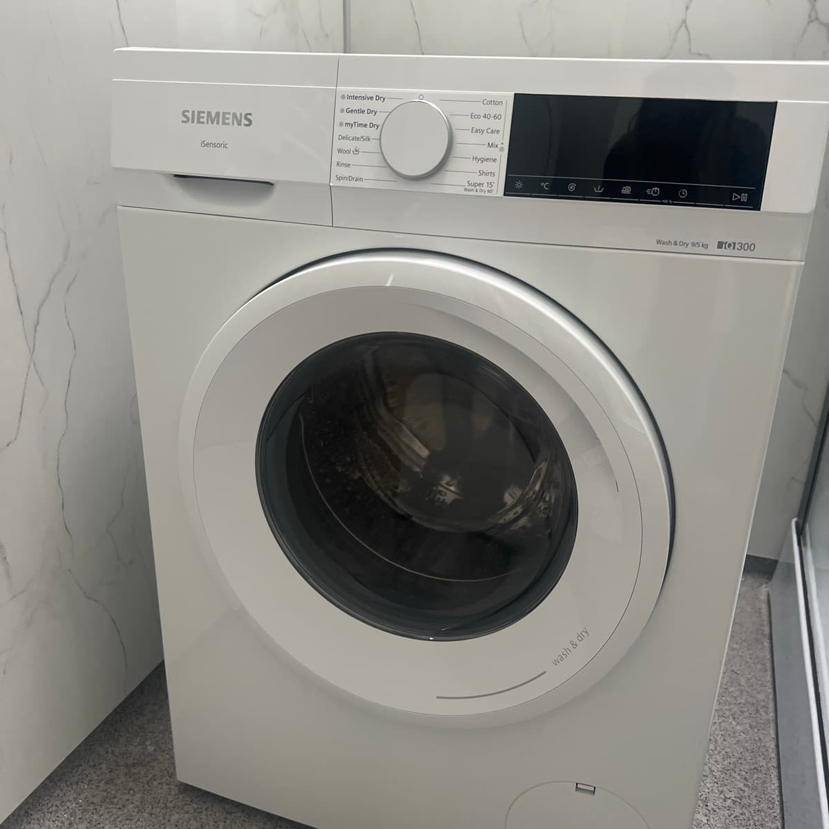 Siemens iQ300 þvottavél og þurrkari