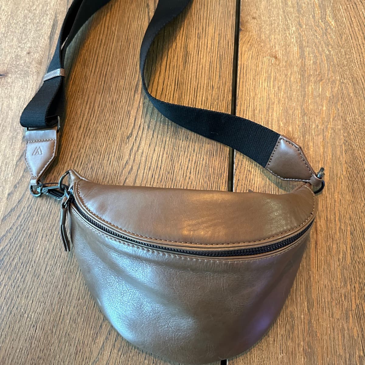 Elinor bum bag