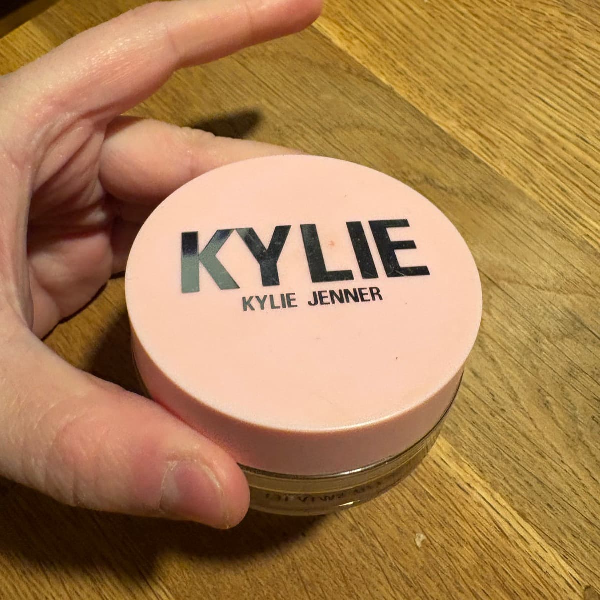 Kylie Jenner setting powder