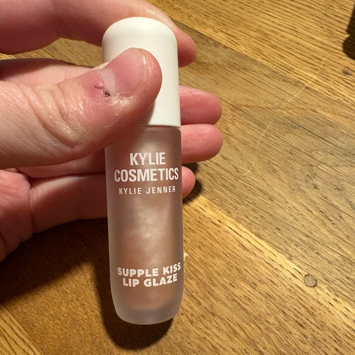 Kylie Cosmetics Supple Kiss Lip Glaze