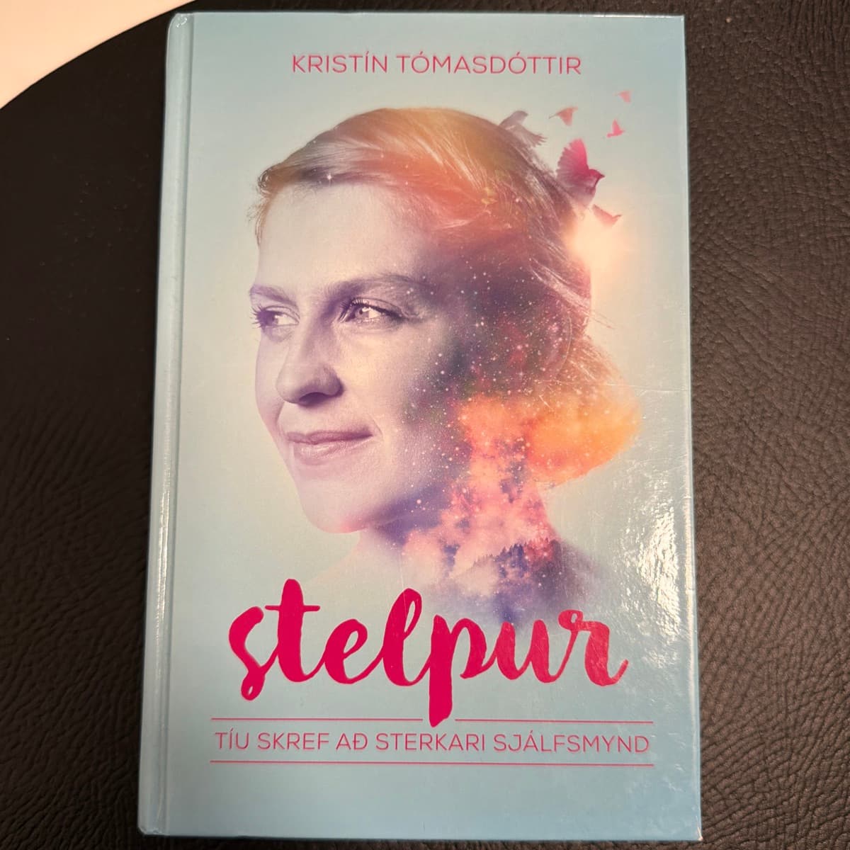 Stelpur eftir Kristínu Tómasdóttur