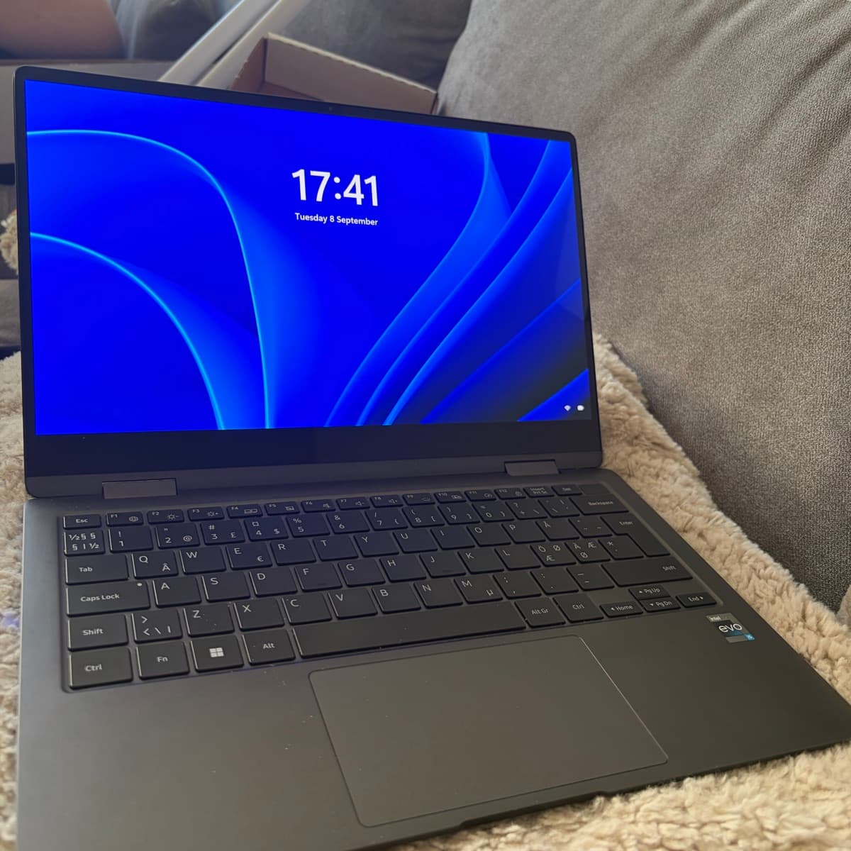 Samsung Galaxy Book
