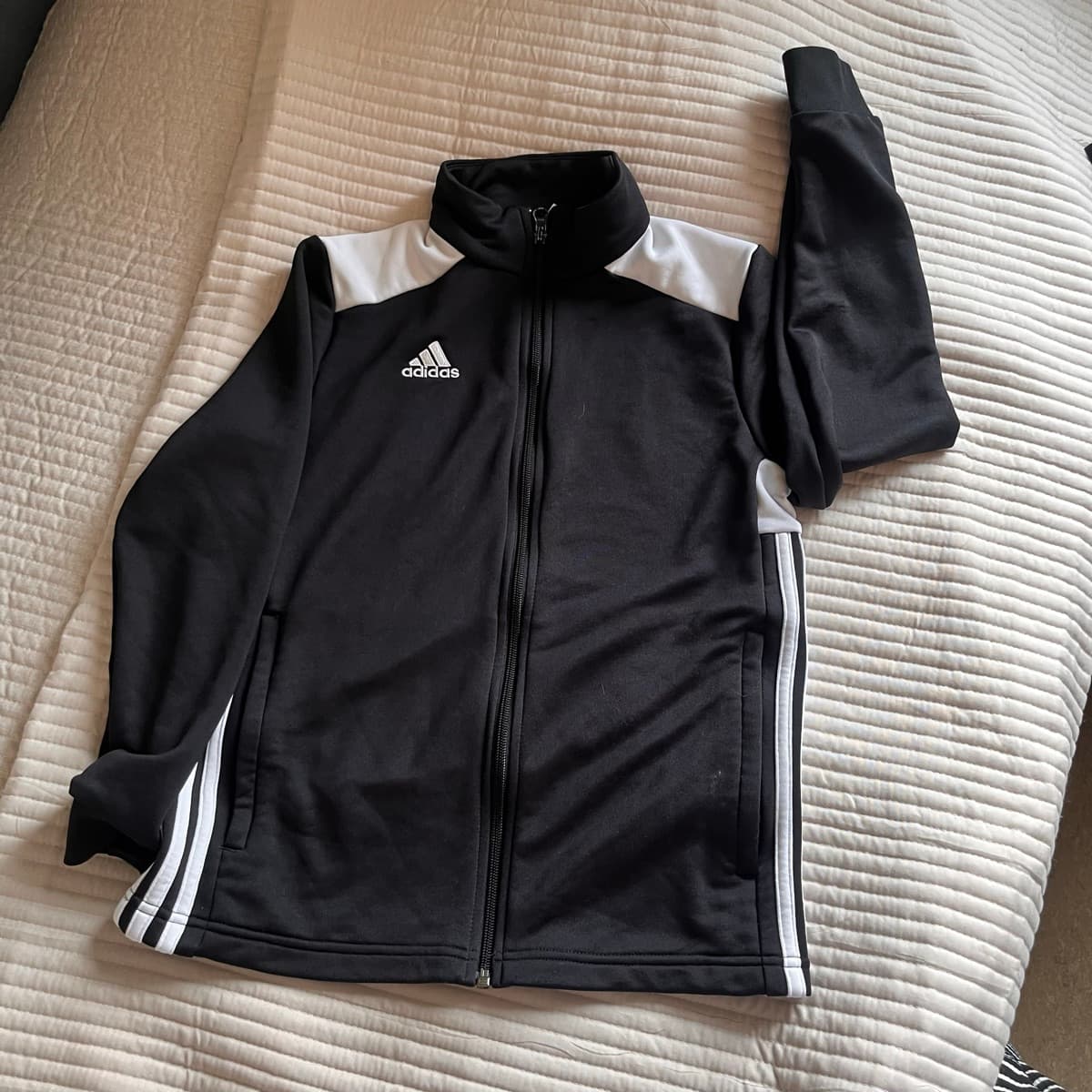 Adidas íþróttajakki