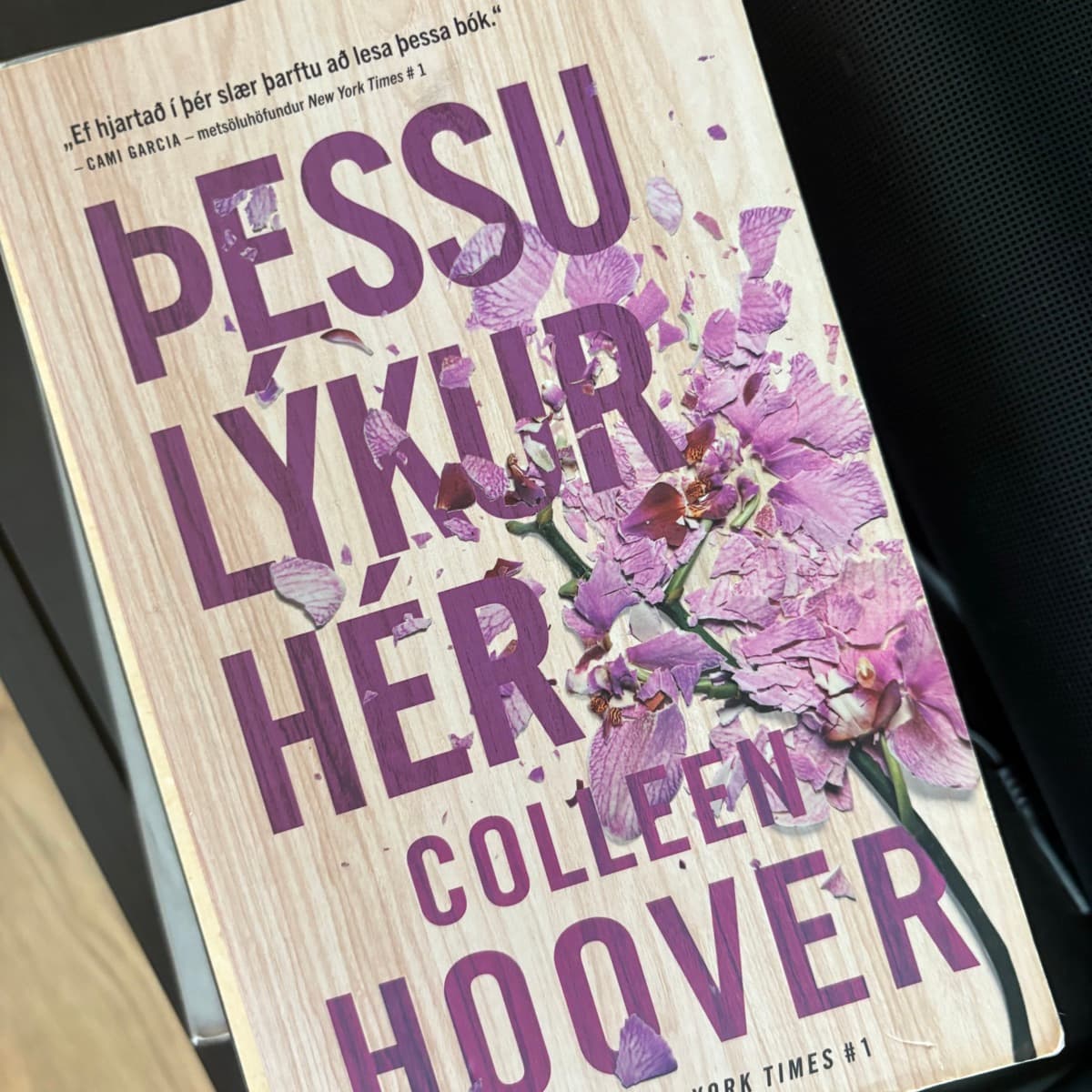 Þessu lýkur hér - Colleen Hoover