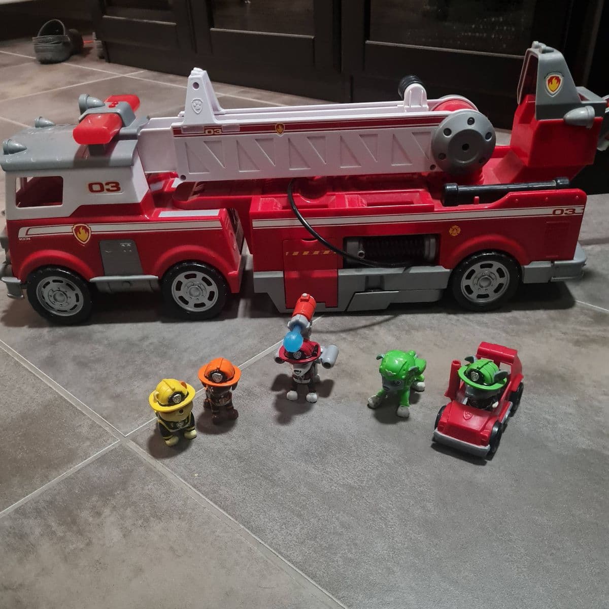 Paw Patrol slökkvibíll og fígúrur