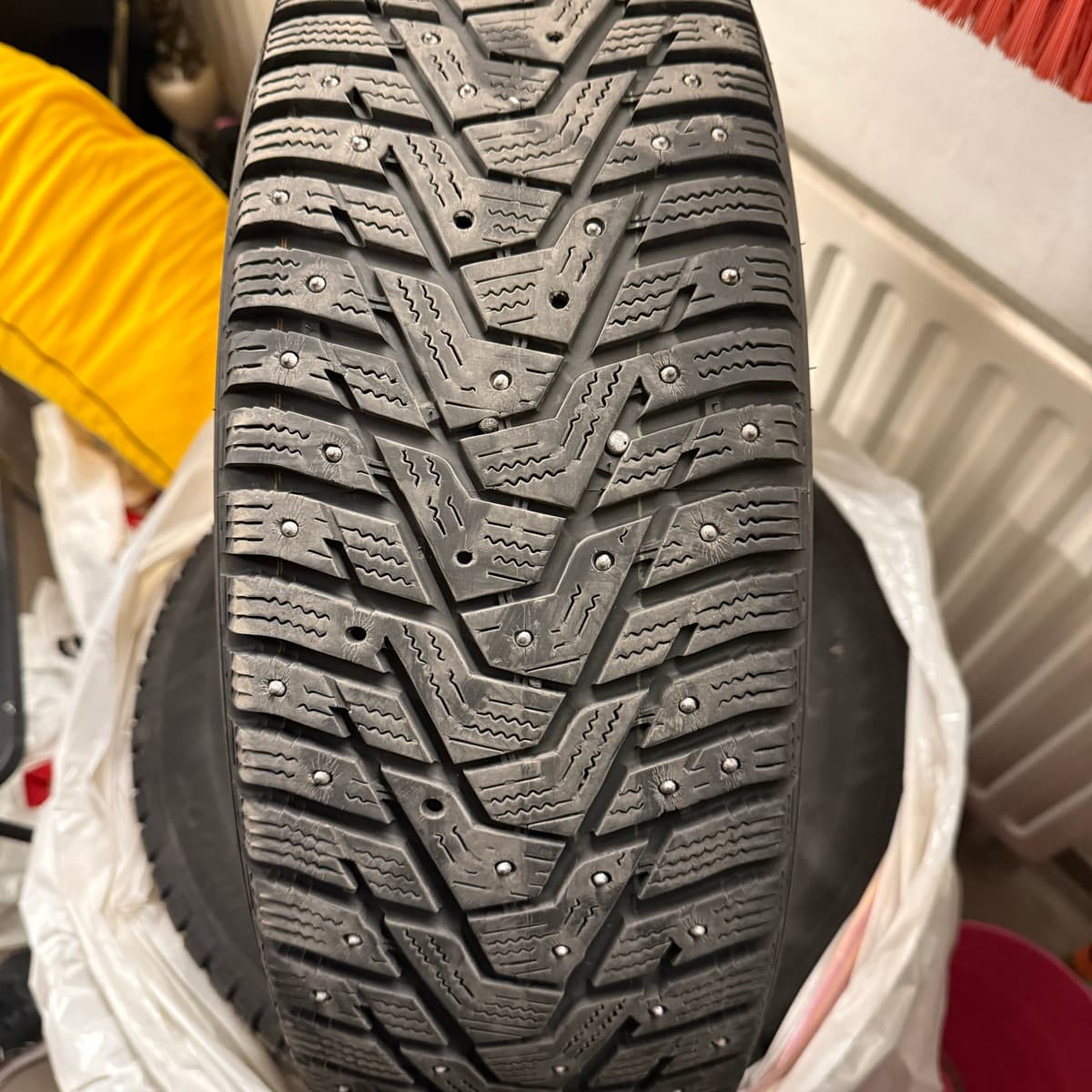 Hankook Winter i*Pike RS 195/65R15
