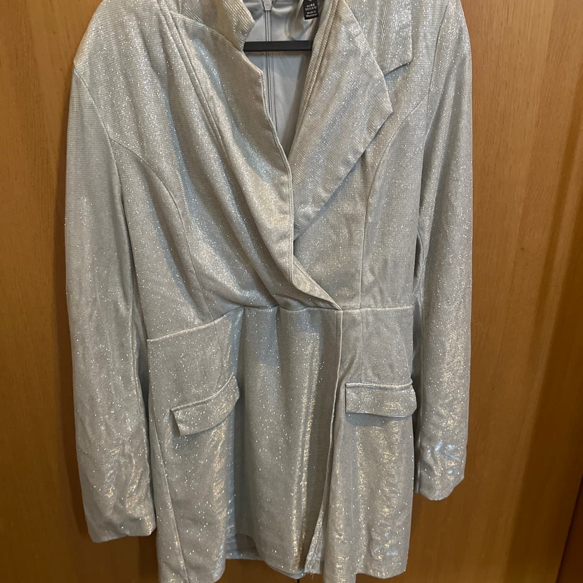 Silfraður blazer kjóll