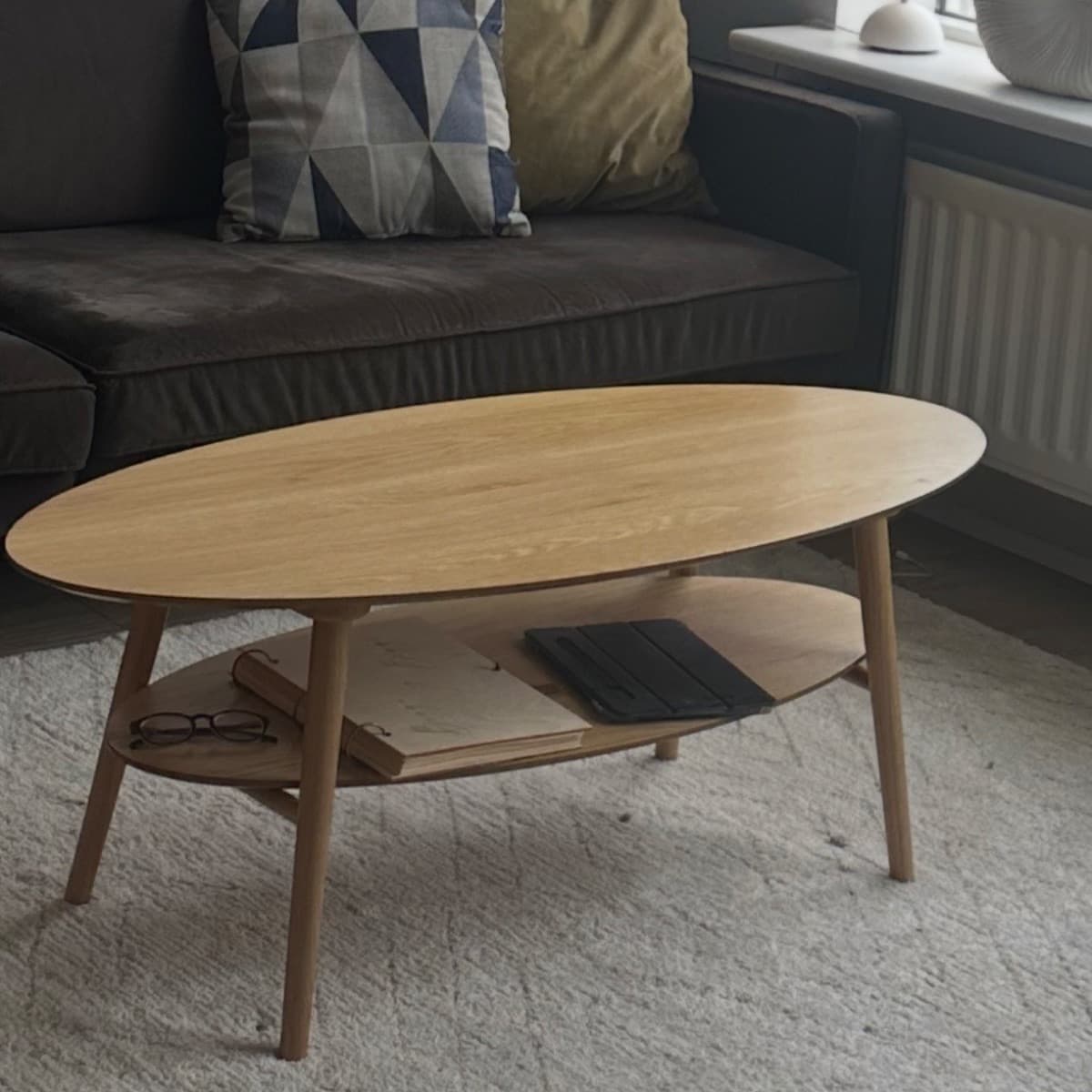 Sporöskjulaga sófaborð