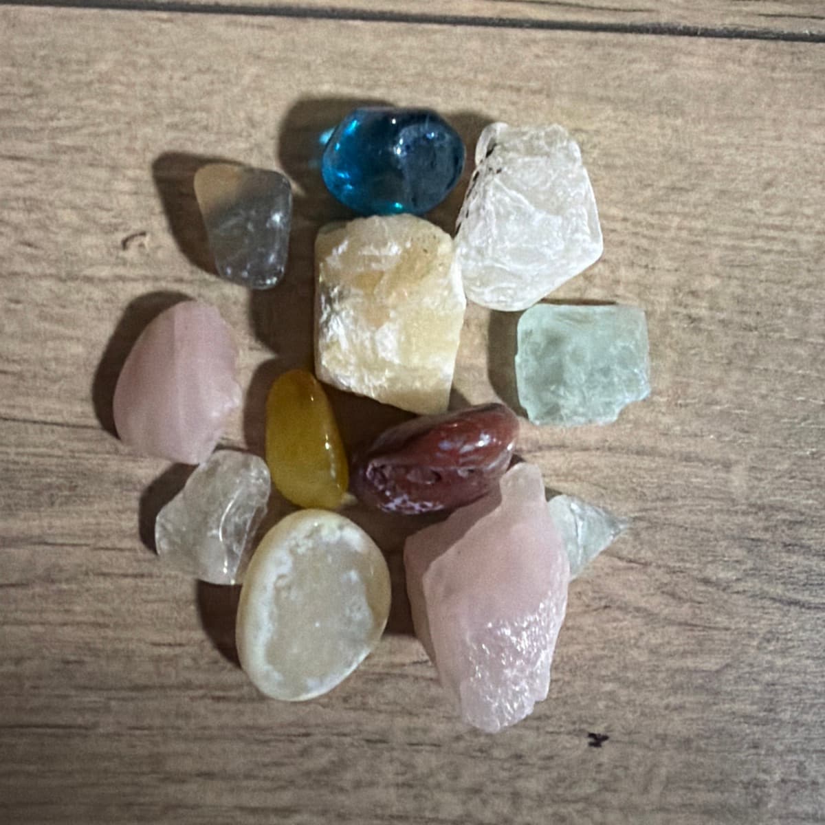 Skrautsteinar og kristallar