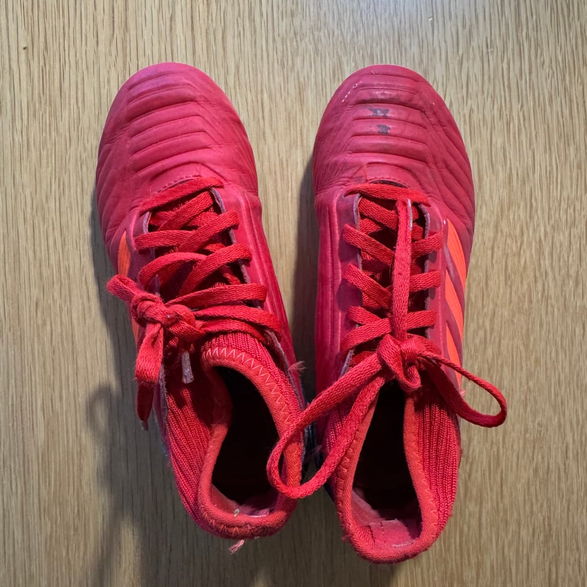 Adidas fótboltaskór