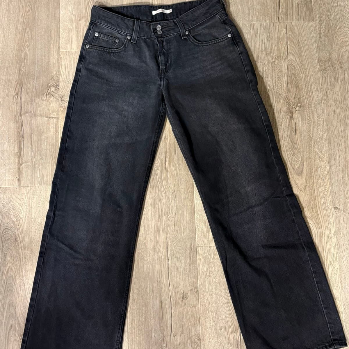 Levi's superlow loose W28/L32