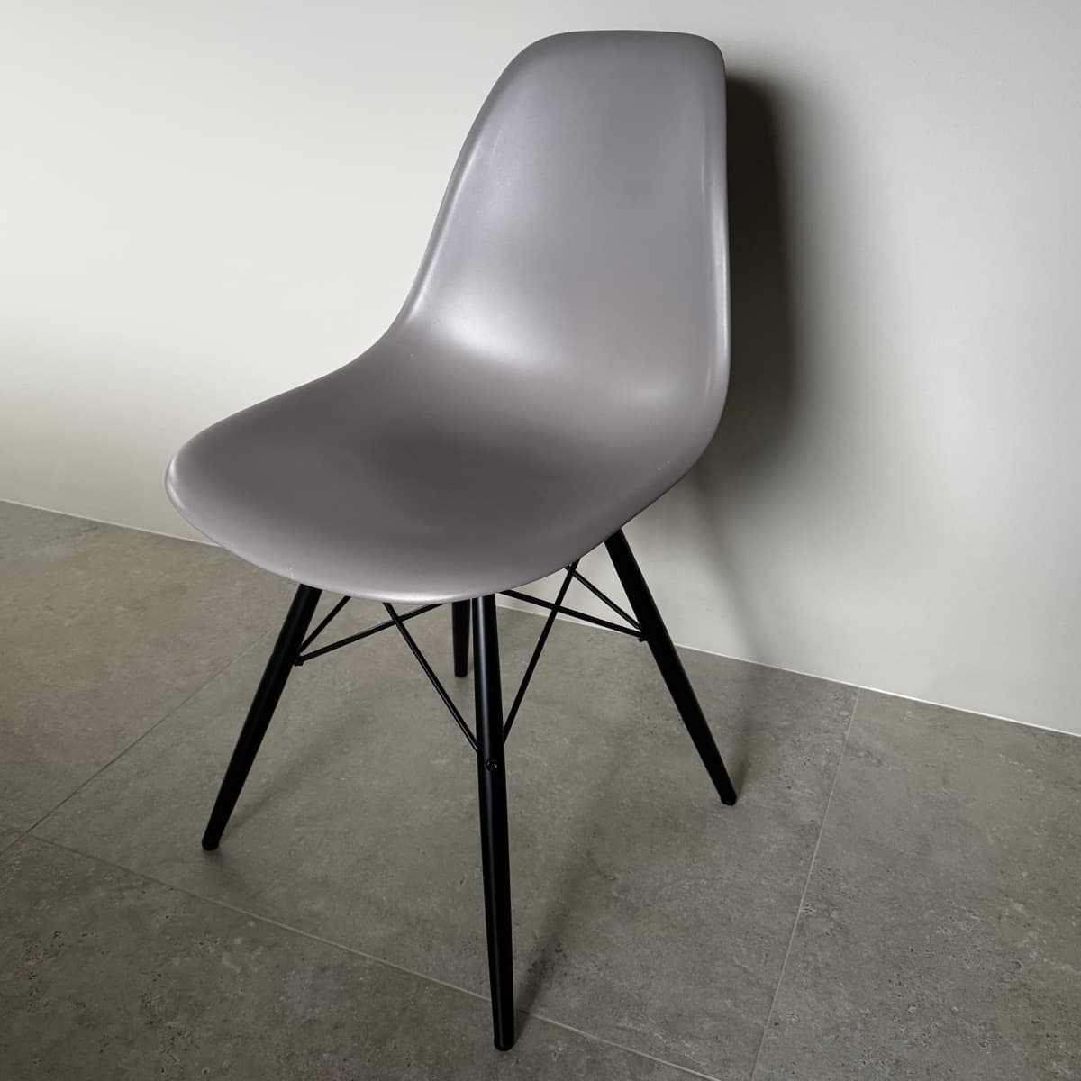 Vitra Eames stóll