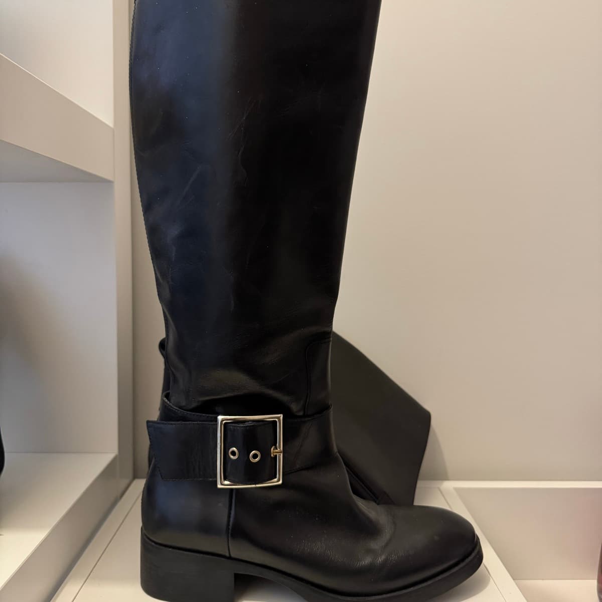 Svört leðurstígvél Zara