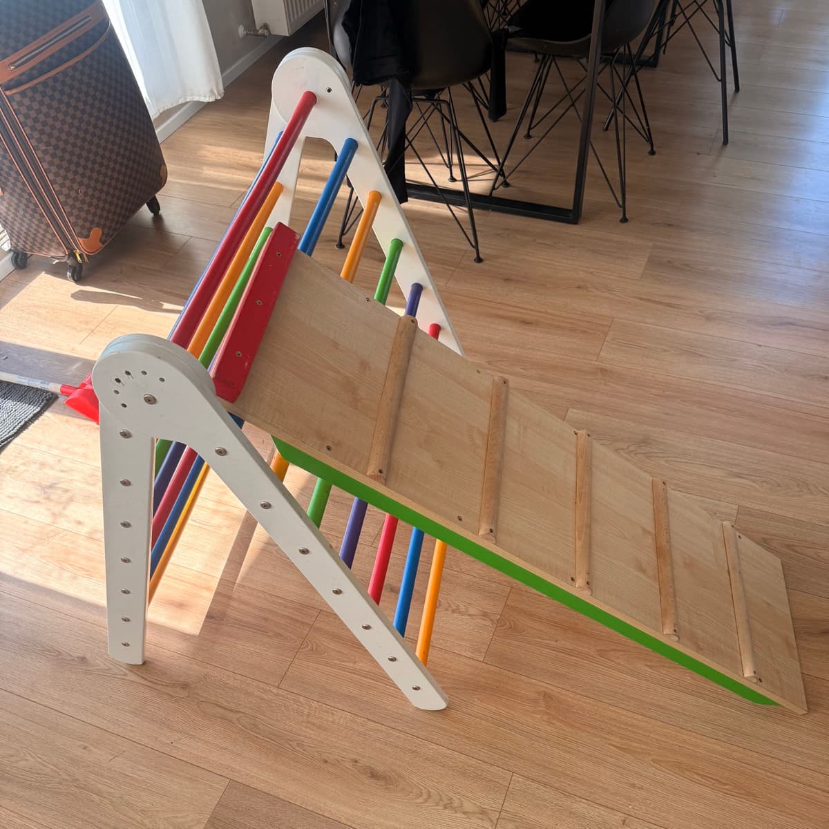 Pikler þríhyrningur með rennibraut
