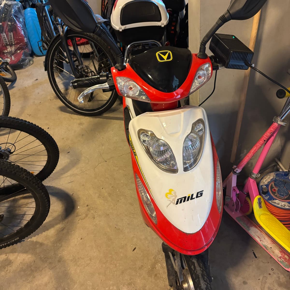 Rafskutla