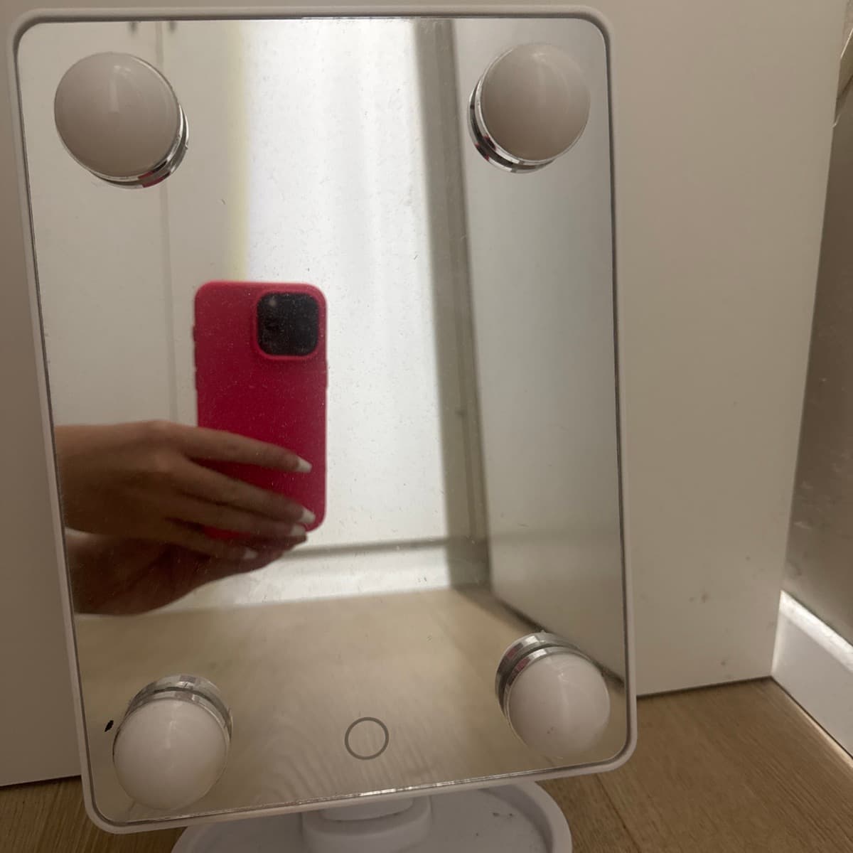 Förðunarspegill með ljósum
