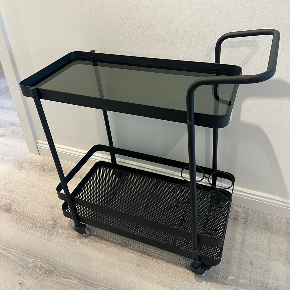 Barvagn á hjólum úr Tekk