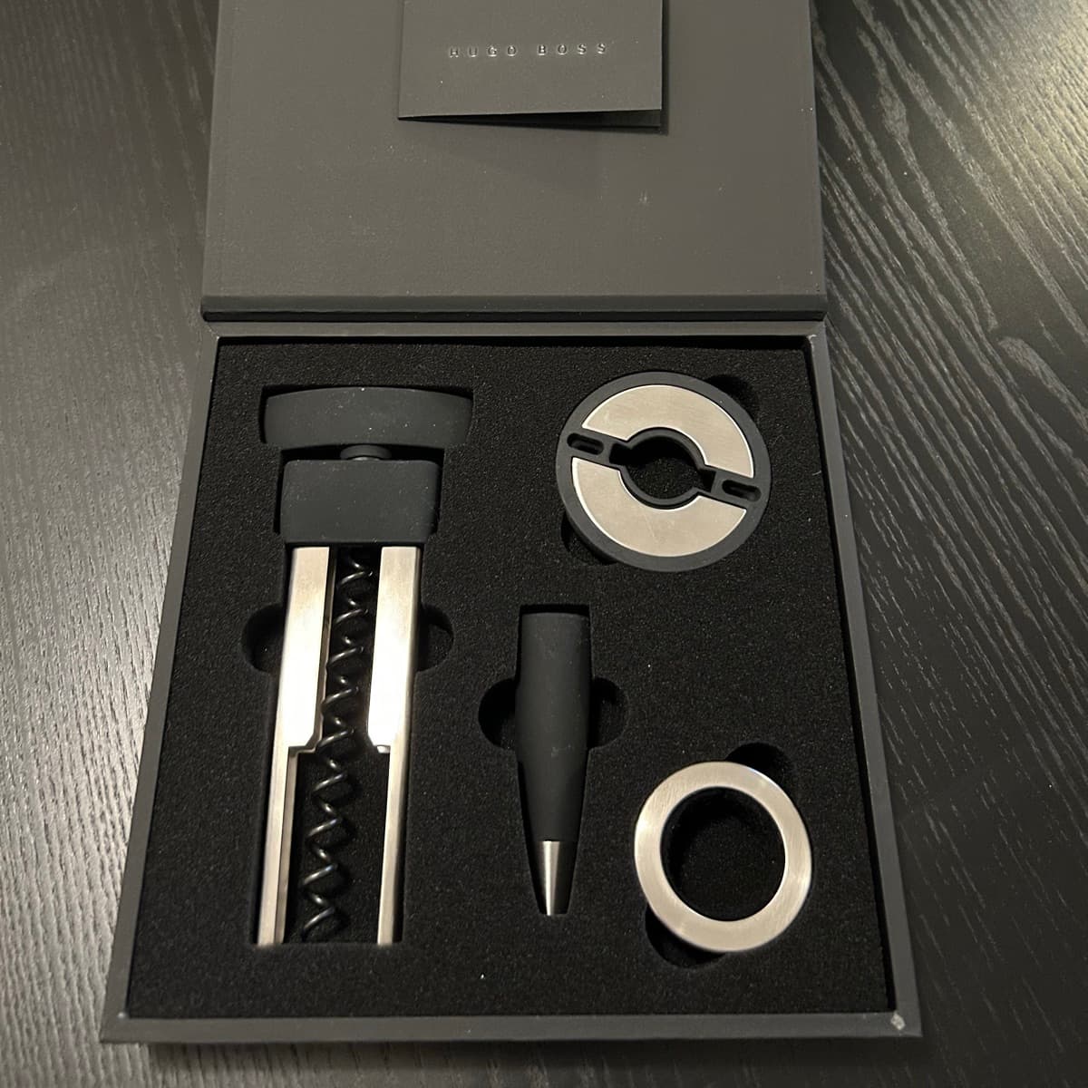 Hugo Boss vínsett