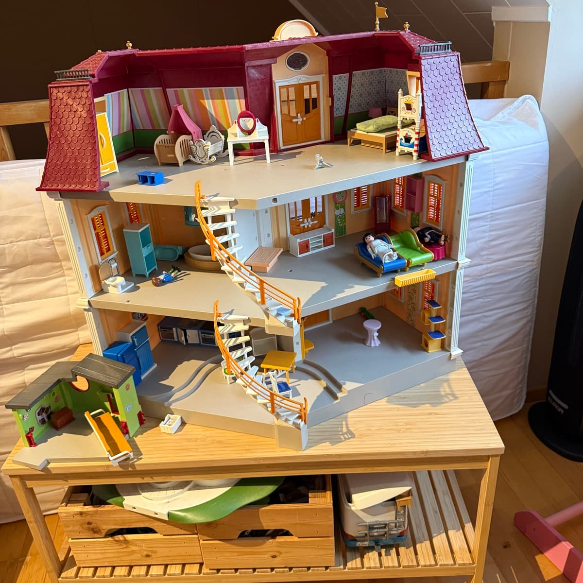 Stórt Playmobil dúkkuhús