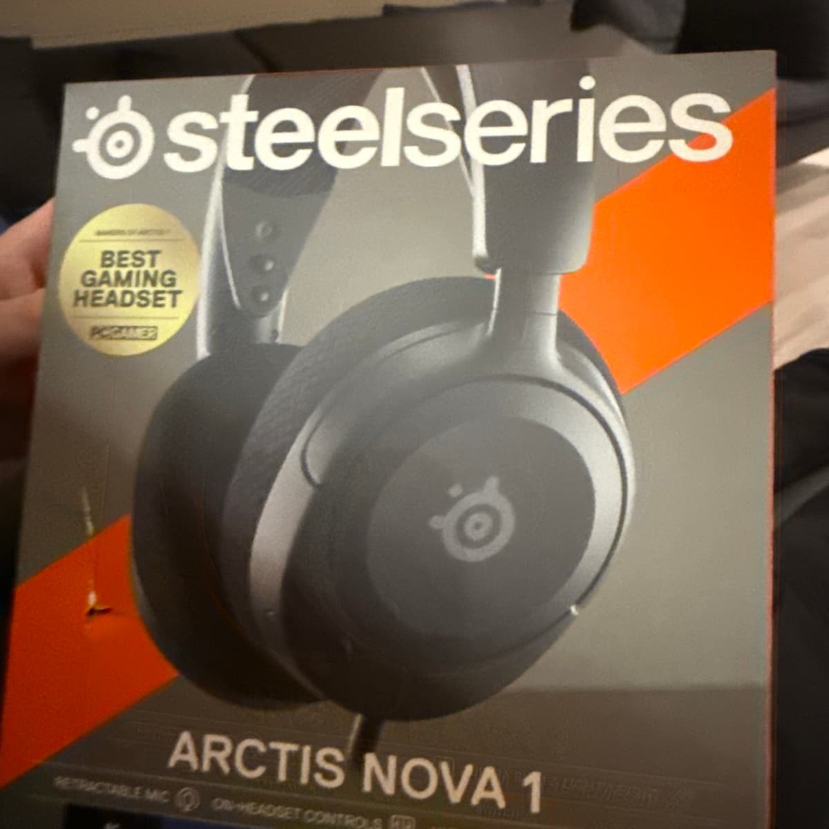 SteelSeries Arctis Nova 1