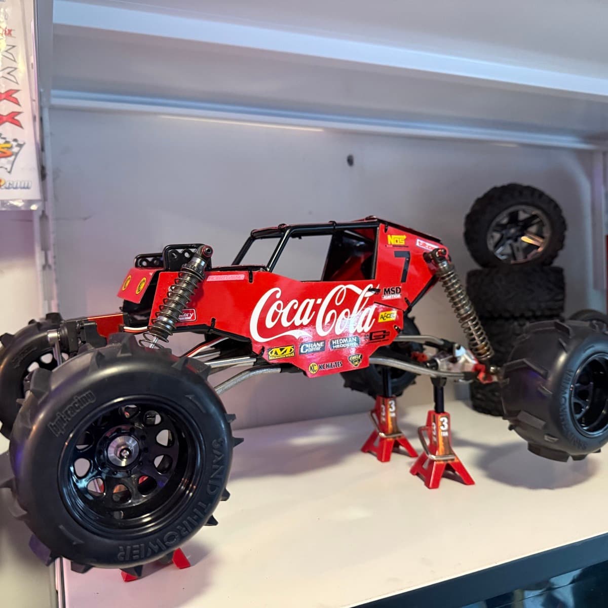 Fjarstýrður Coca-Cola klettaklifrari