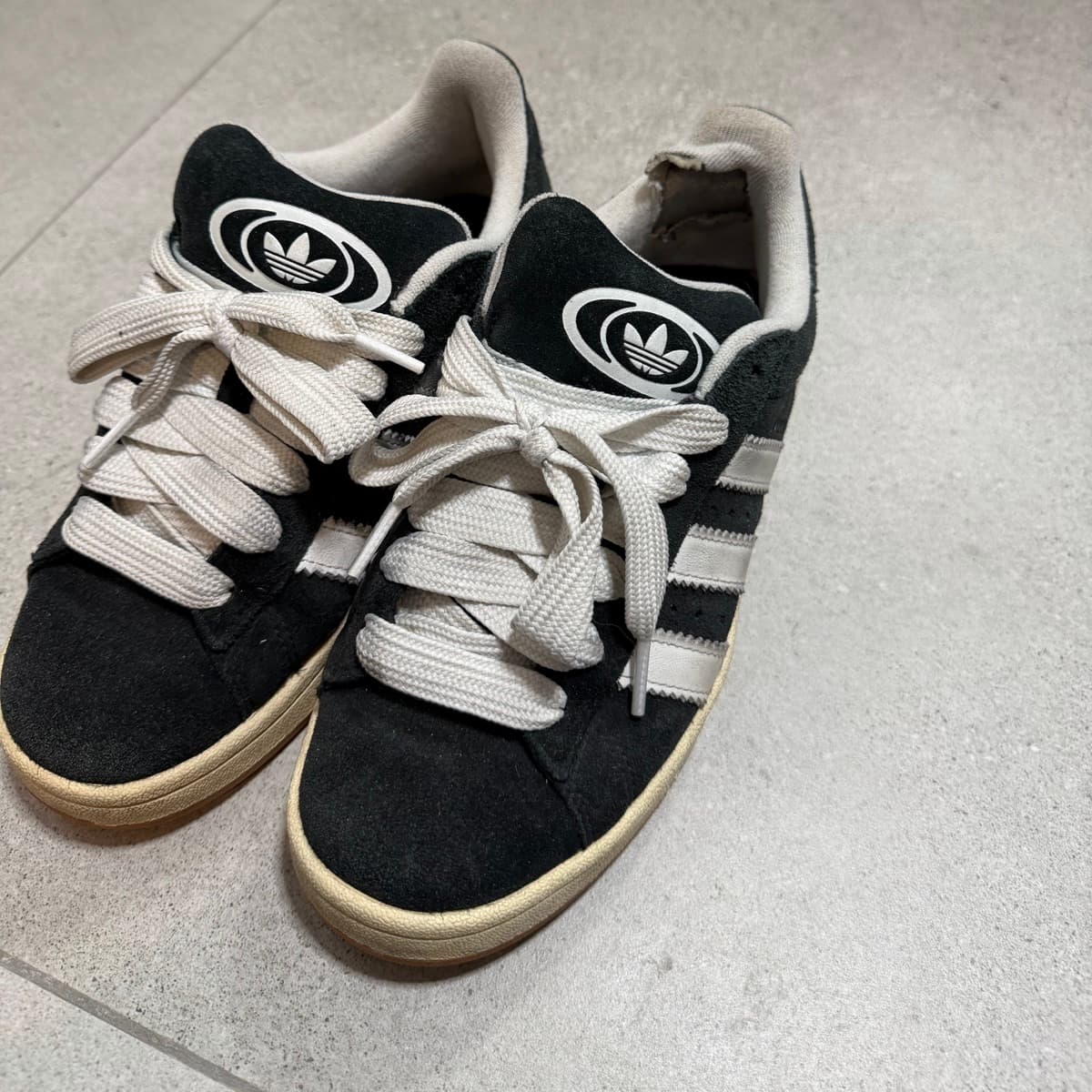 Adidas strigaskór