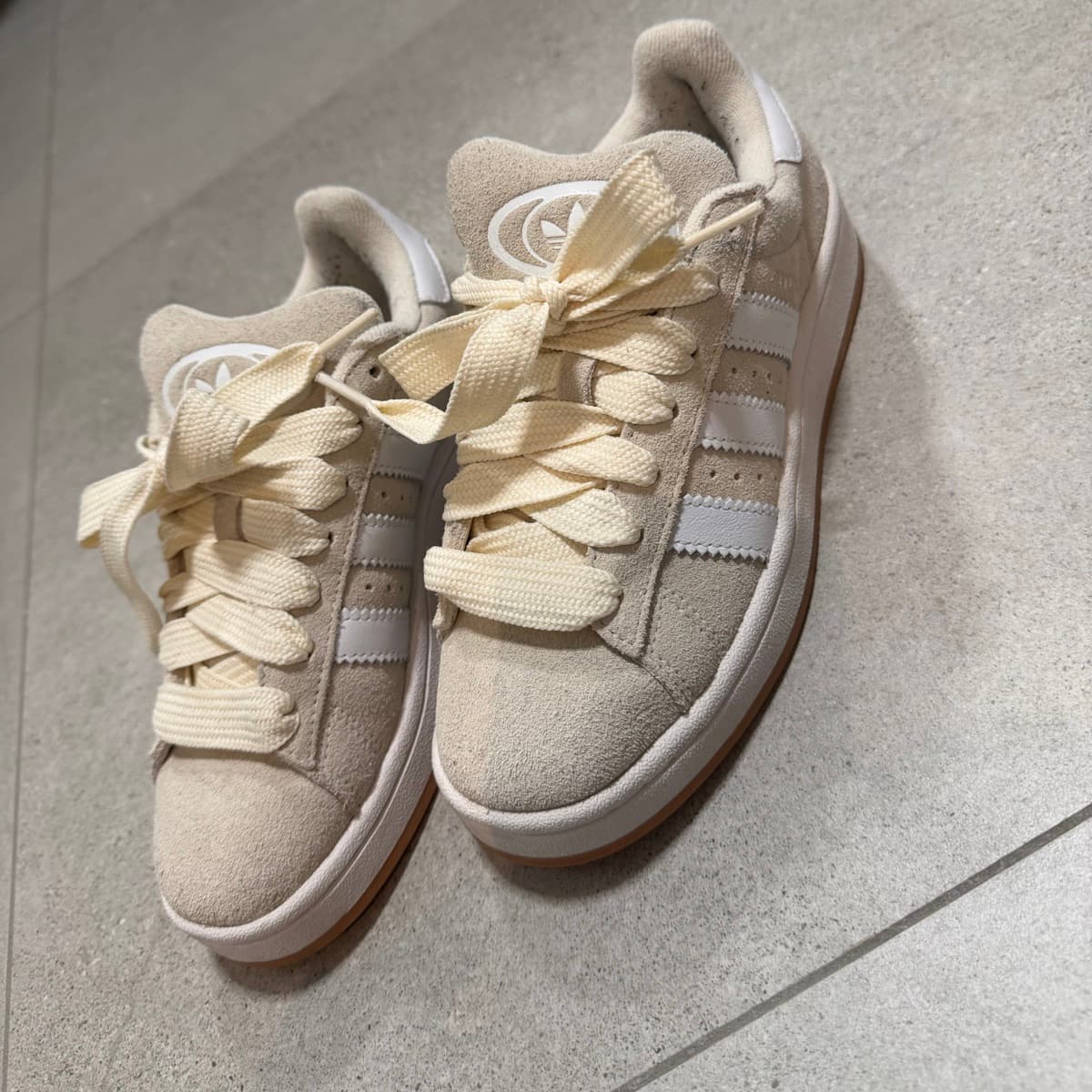 Adidas strigaskór