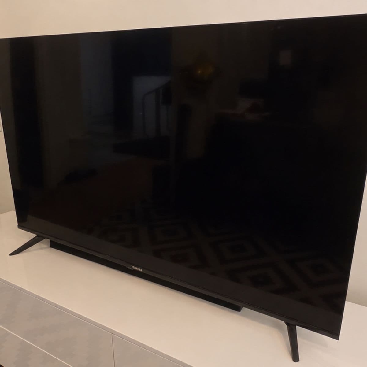 65" Smart HD sjónvarp / 65" Smart HD TV