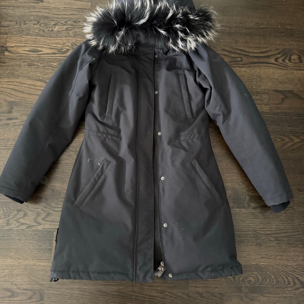 Cintamani parka