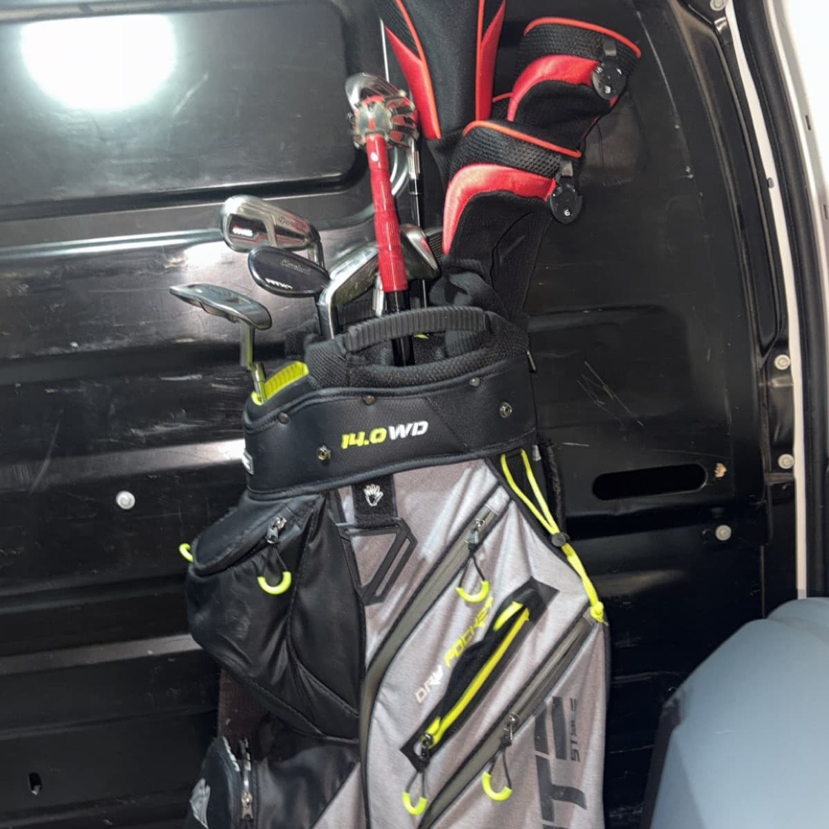 Golfpoki og kylfur