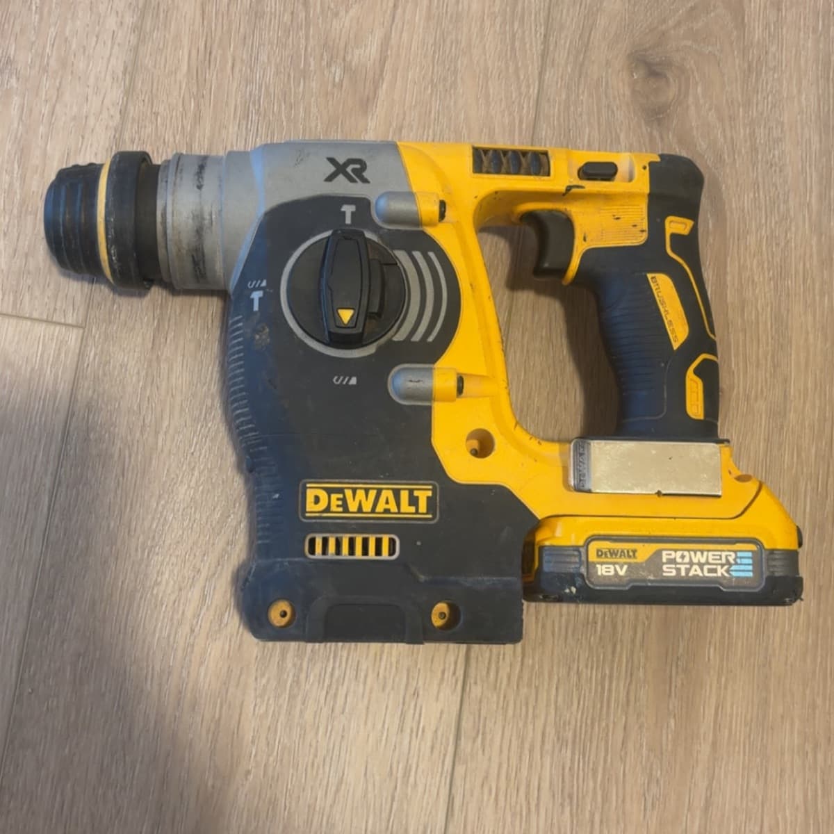 DeWALT höggborvél