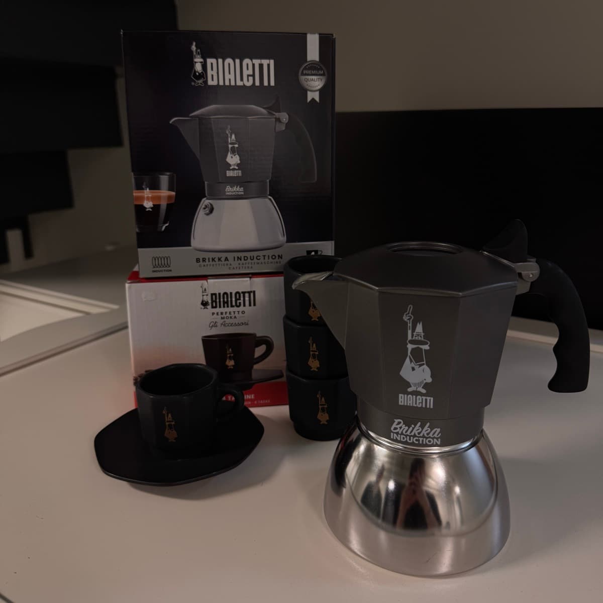 Bialetti Brikka Induction kaffikanna og bollar