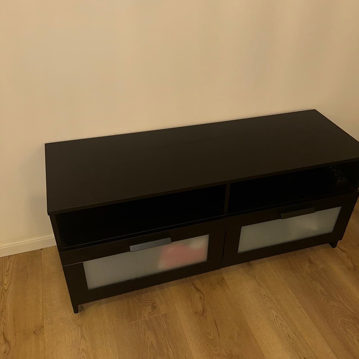Sjónvarpsborð með skúffum