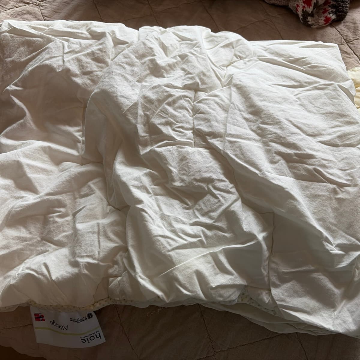 Höie unbarnasæng (70x100) og koddi