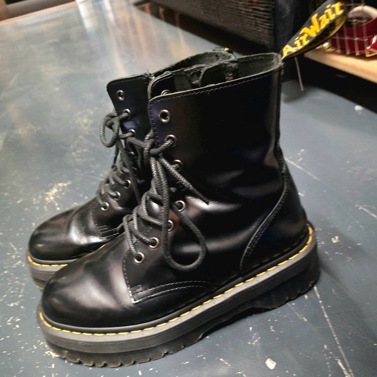 Dr. Martens JODAN III leðurboots