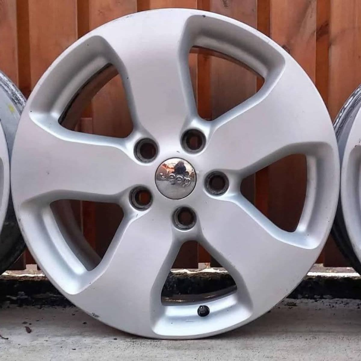 Flottar 18" cherokee 8" felgur