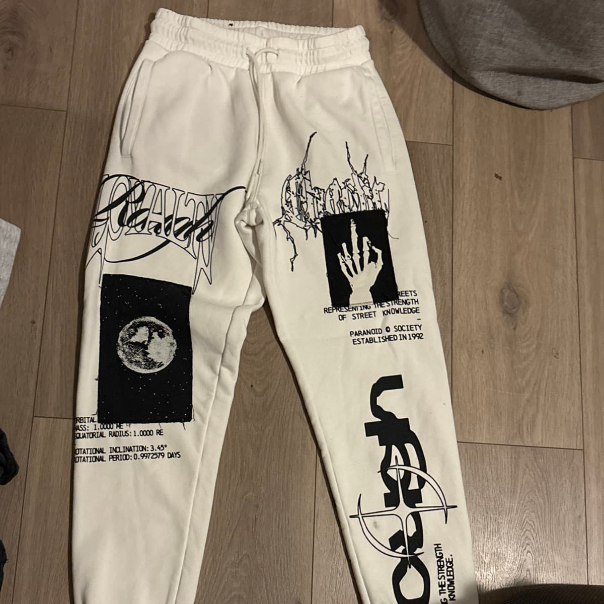 Grafískar joggingbuxur
