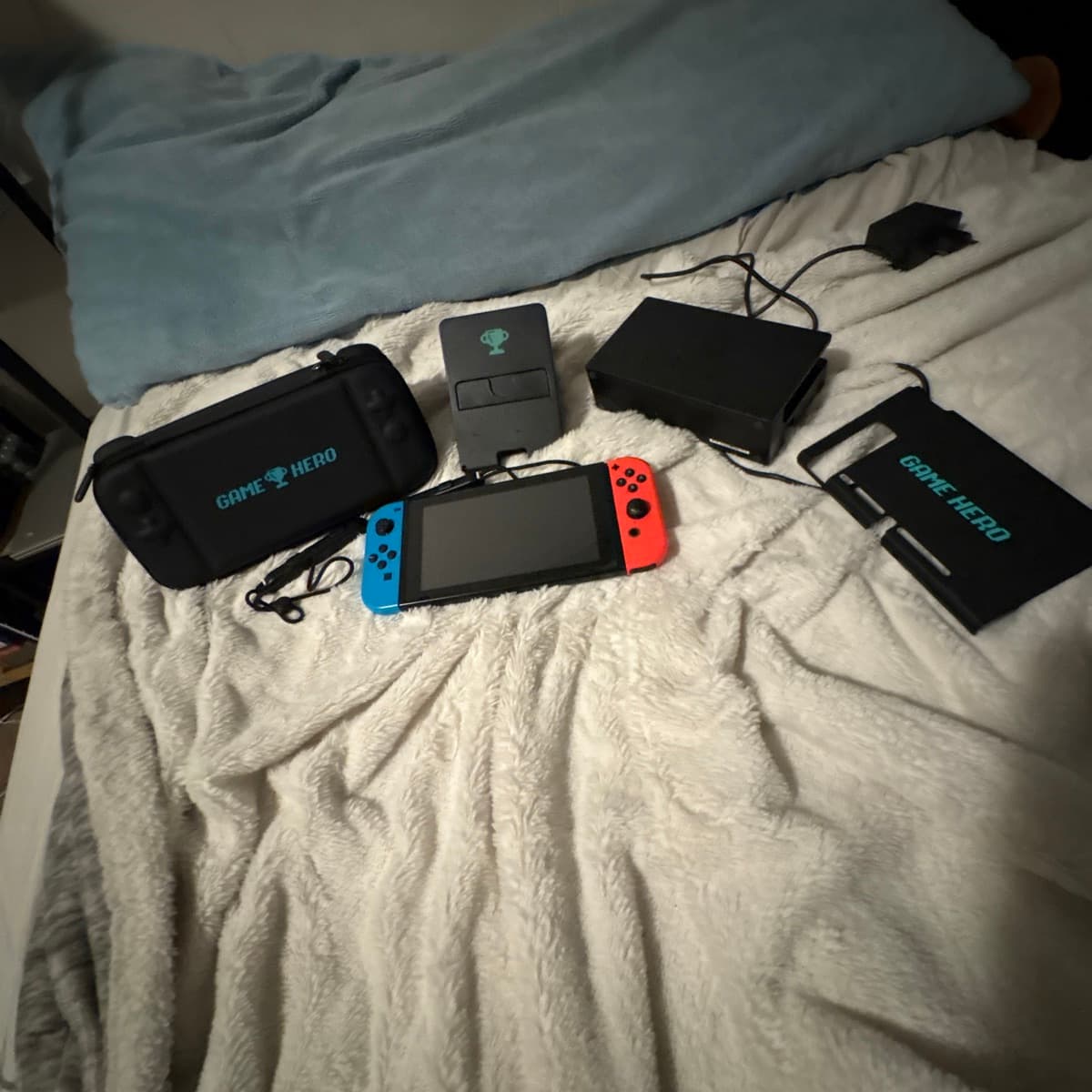 Nintendo Switch með aukahlutum