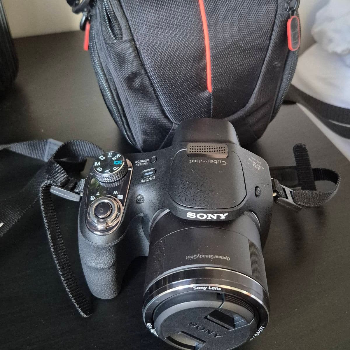 Sony Cyber-shot myndavél