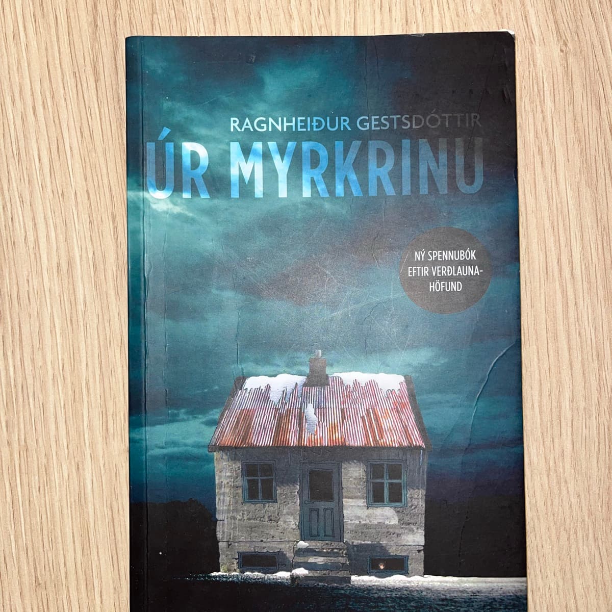 Úr myrkrinu - Ragnheiður Gestsdóttir