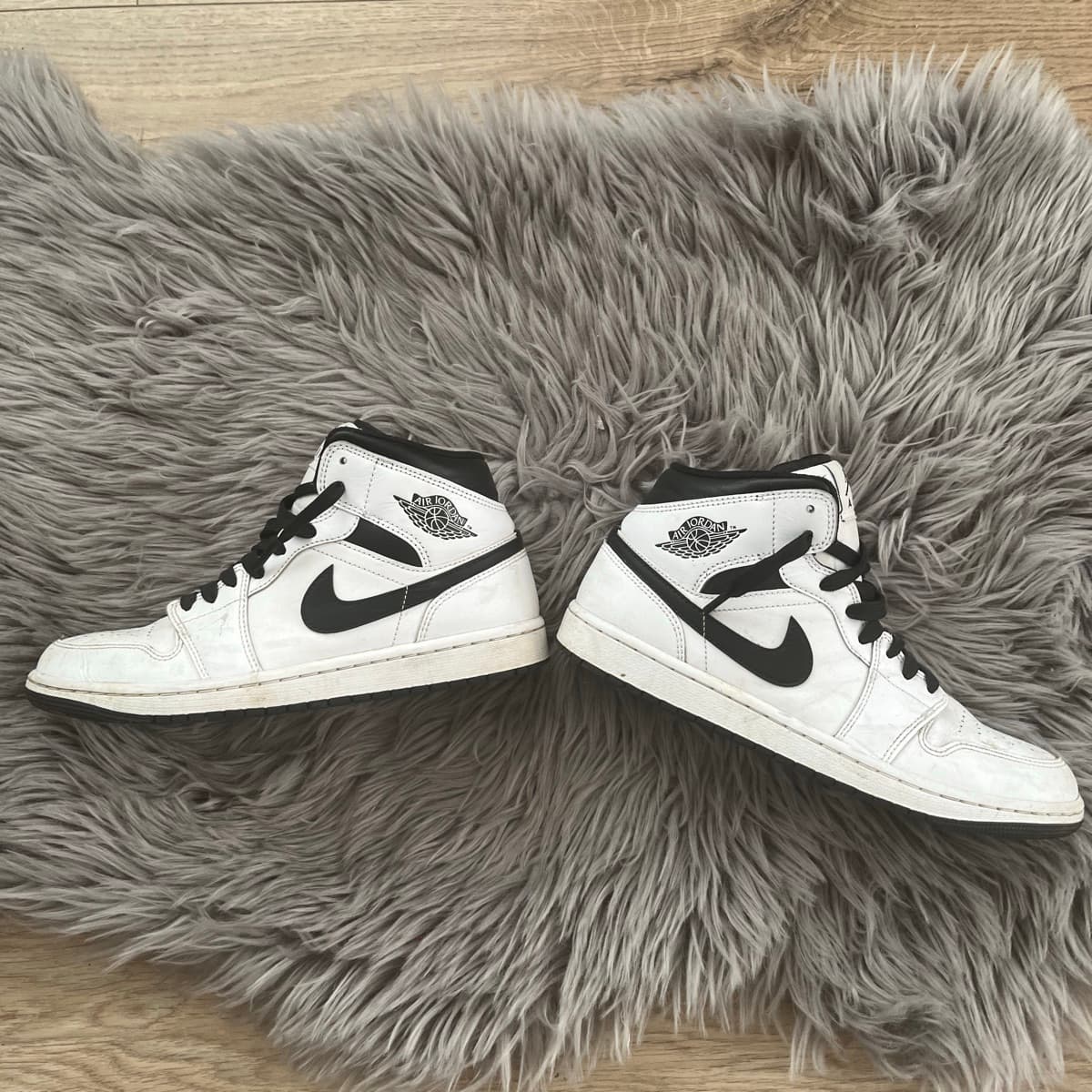 Air Jordan 1 Mid