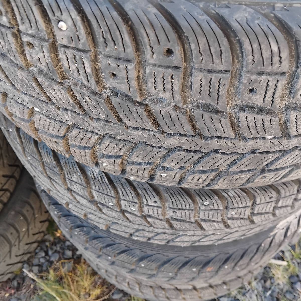 Federal Ice Blazer nagladekk, 215/55R18