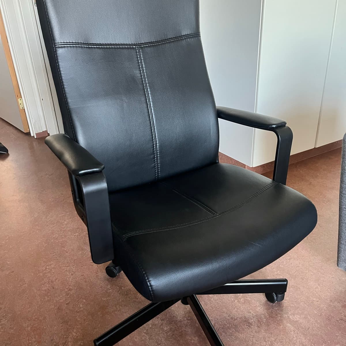 Skrifstofustóll