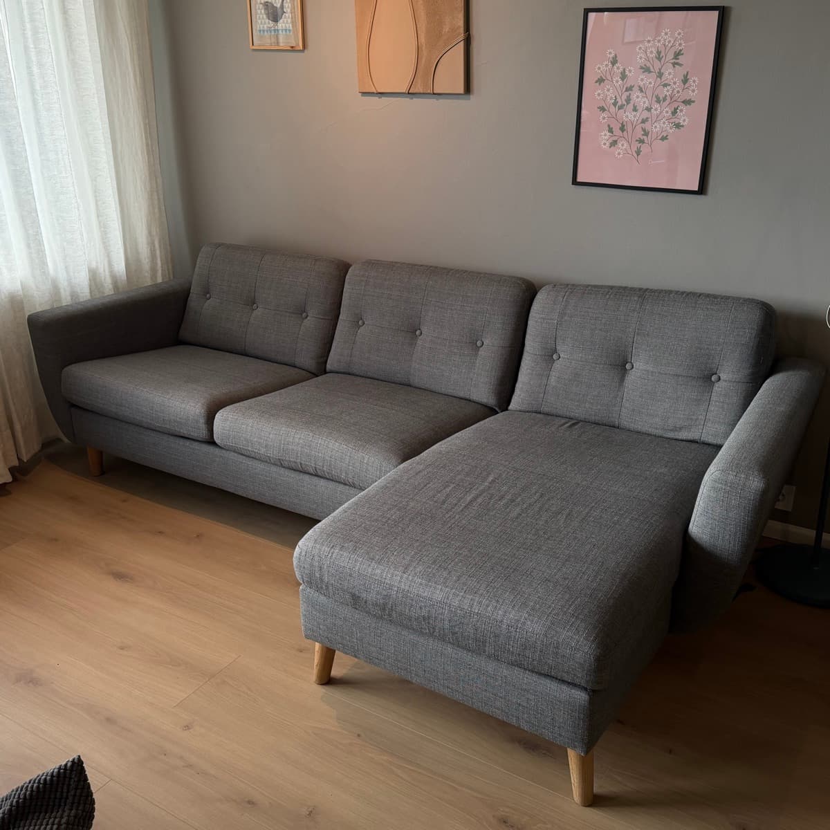 Sófi með tungu