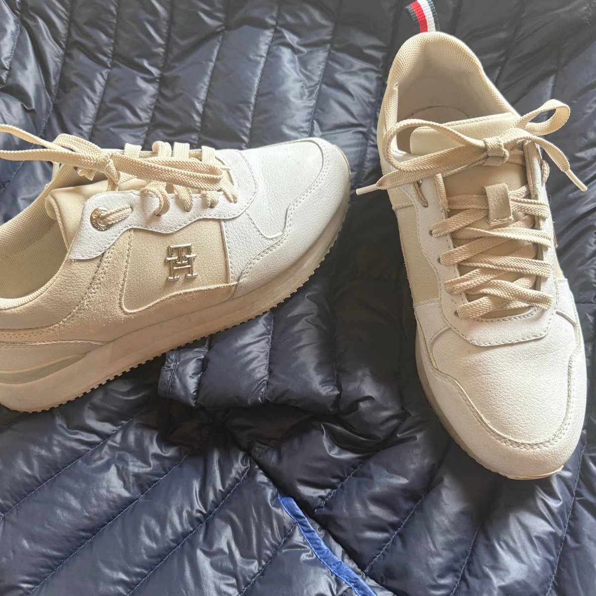 Tommy Hilfiger strigaskór