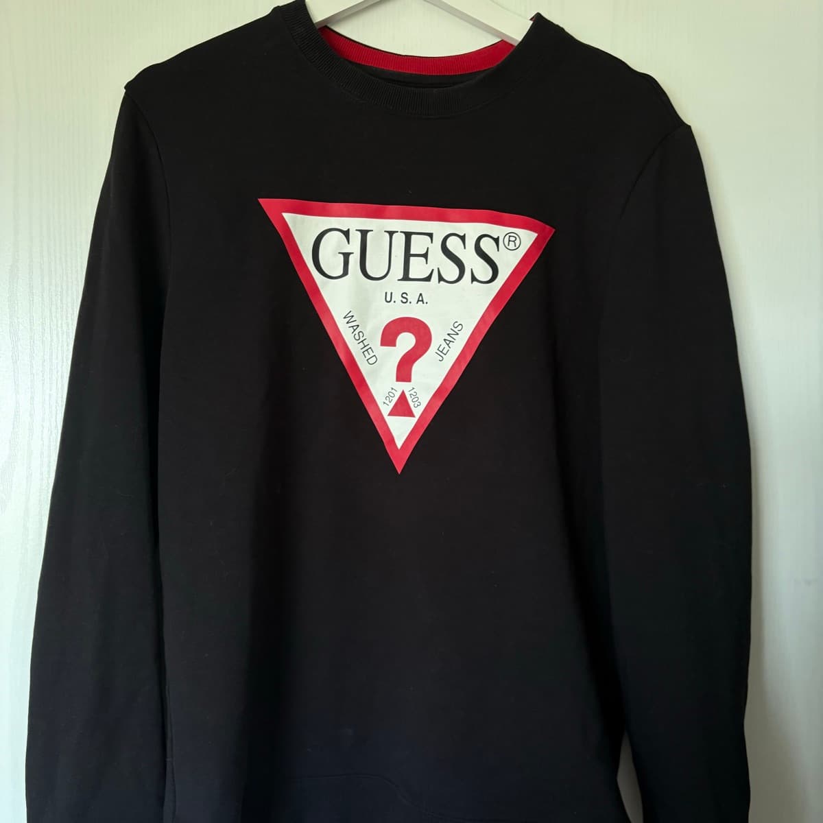 Guess peysa